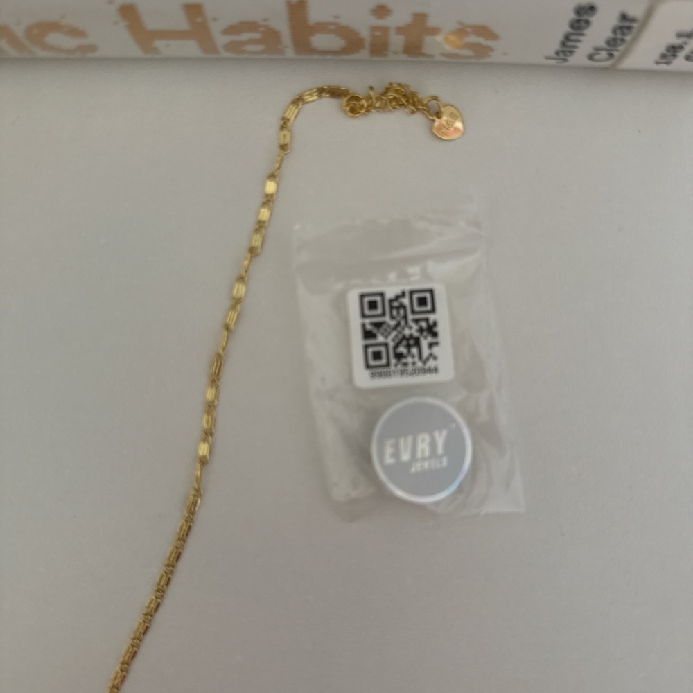 Every Jewels Gold Cross Pendant Chain Necklace - Picture 3 of 3